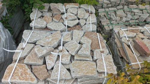 Плитняк гранитный галтованный купить в Ивантеевке