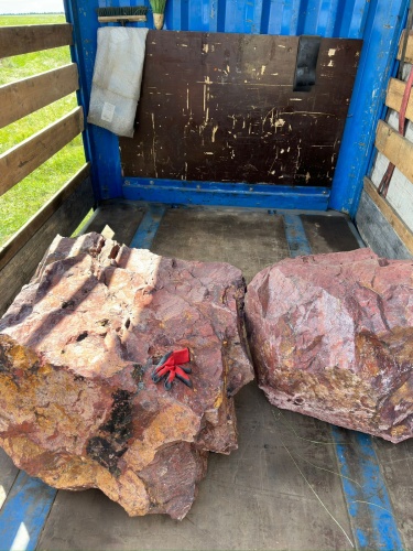 Ландшафтные глыбы красно-фиолетовые 200-1000 килограмм купить в Ивантеевке