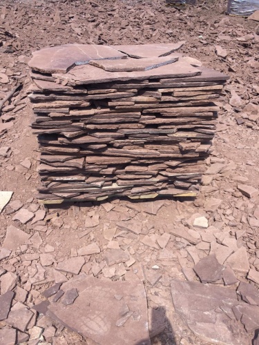 Плитняк лемезит бордовый для цоколя 1,5-2 см купить в Ивантеевке