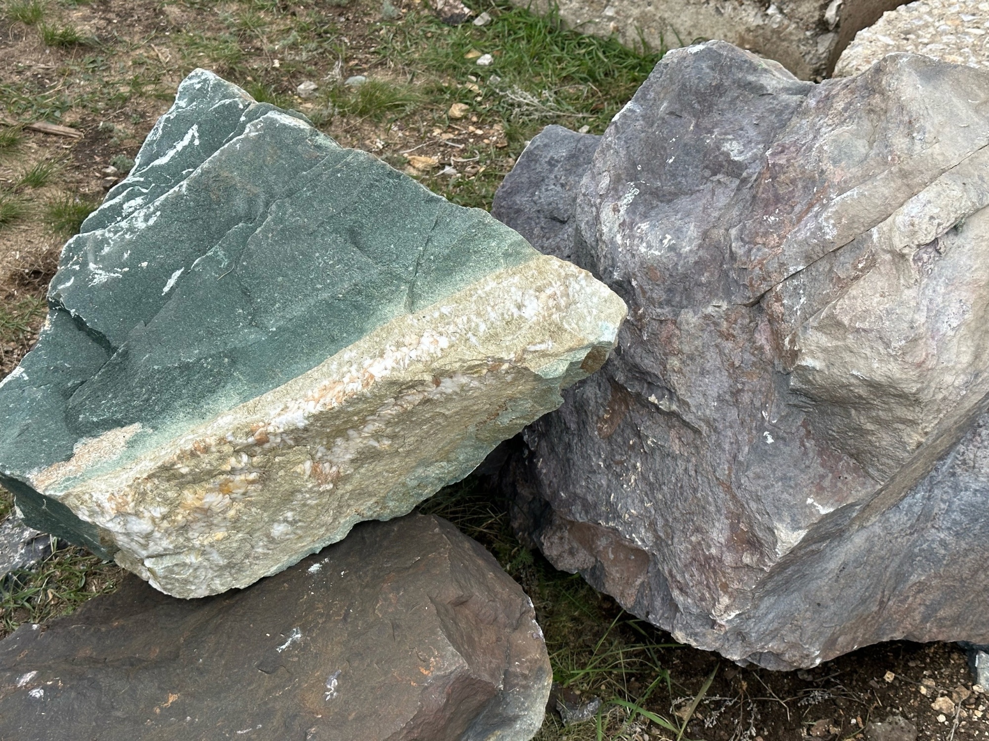 Камни для ландшафтного дизайна зелёные 10-60 килограмм купить в Ивантеевке