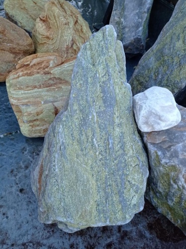 Златолит жёлтый, жёлто-зелёный глыбки и валуны для ланшафтного дизайна купить в Ивантеевке