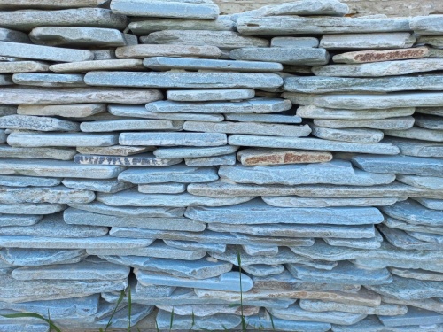 Плитняк златолит зелёный галтованный для цоколя купить в Ивантеевке